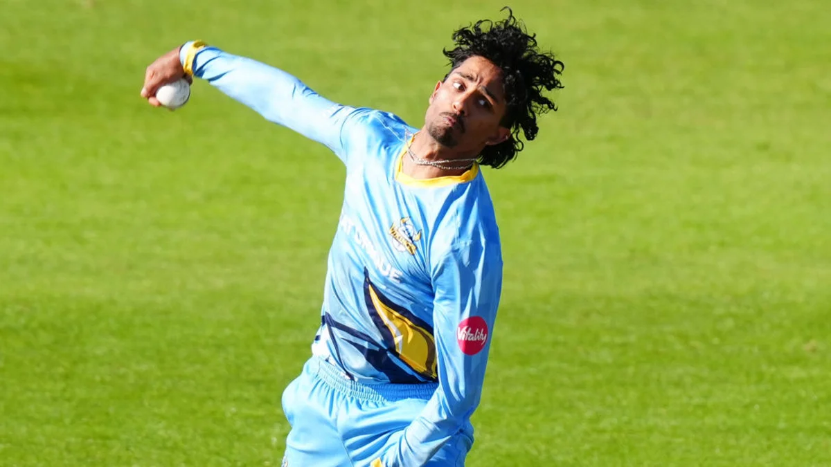 Jafer Chohan Sydney Sixers - Jafer Chohan bowling