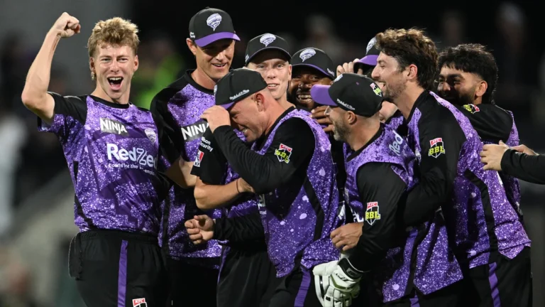 hobart hurricanes bbl 2026-27 squad - team huddle at Bellerive Oval