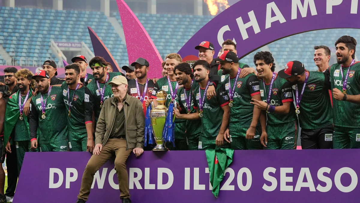 Desert Vipers celebrate the title in the Desert Vipers vs MI Emirates head to head rivalry