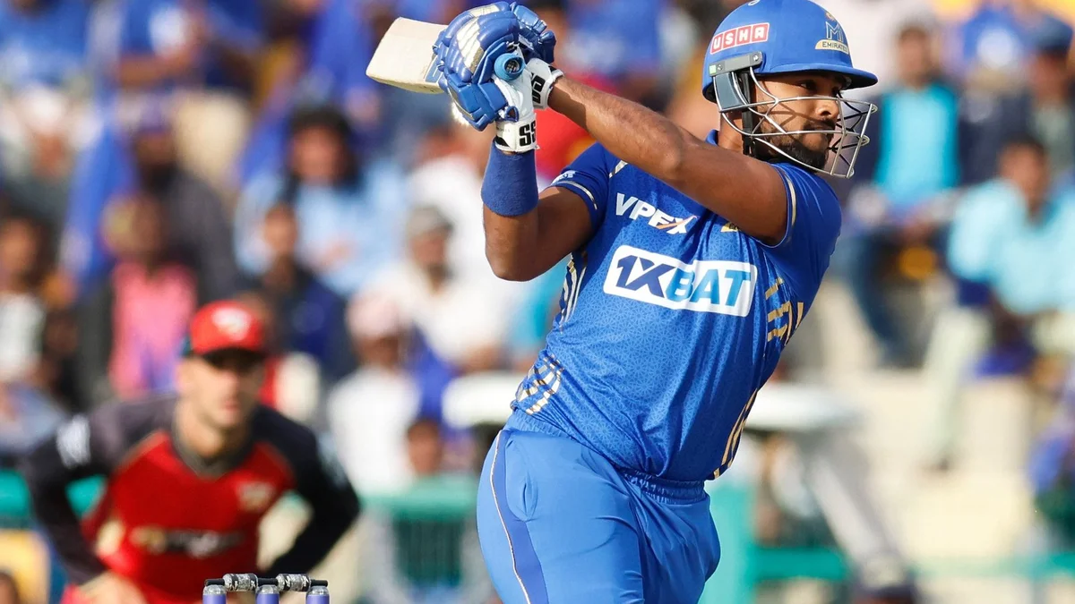 Nicholas Pooran bats for MI Emirates in the Desert Vipers vs MI Emirates head to head battle