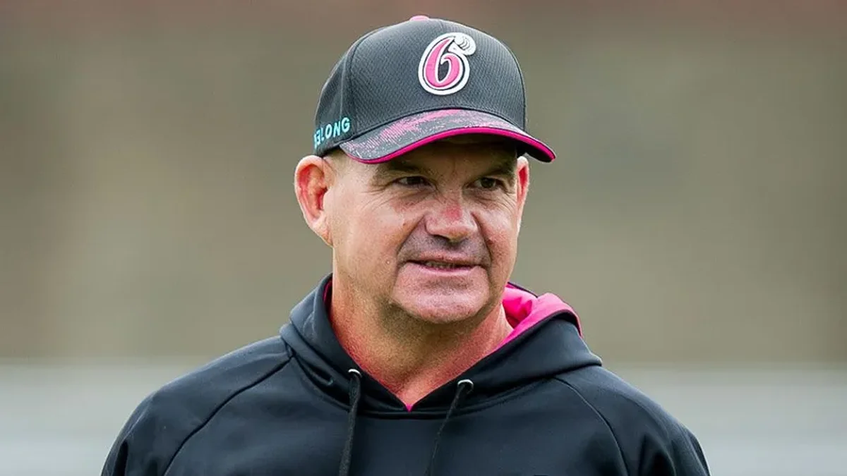 sydney sixers bbl 2026-27 squad - head coach Matthew Mott