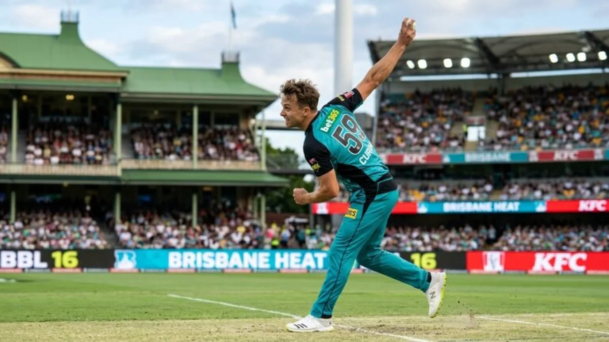 brisbane heat bbl 2026-27 squad - Tom Curran in Brisbane Heat teal