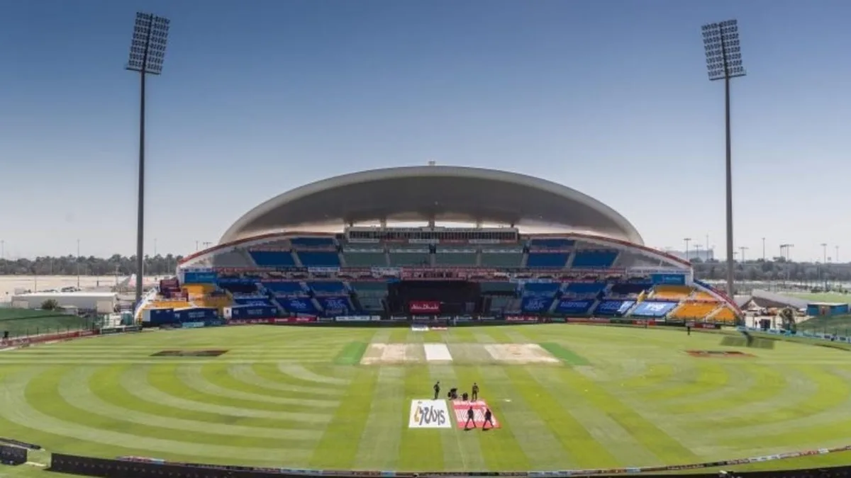 Sheikh Zayed Stadium in Abu Dhabi, home ground action for the mi emirates ilt20 2026 squad